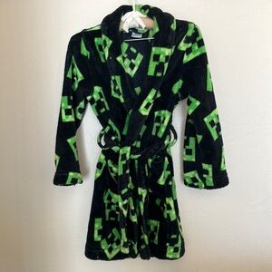 Minecraft Boy’s Robe, Size 6.